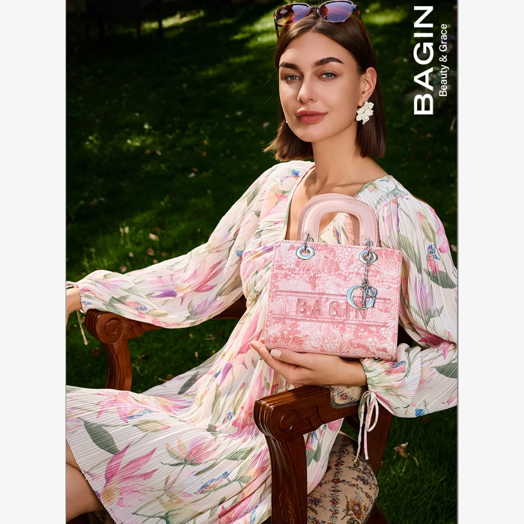 High-Quality Leather Square-Shaped Women's Handbag with Embroidered Pattern: Authentic, 5K+ Sold, 4.8 Star Reviewed, Sales - Image 6